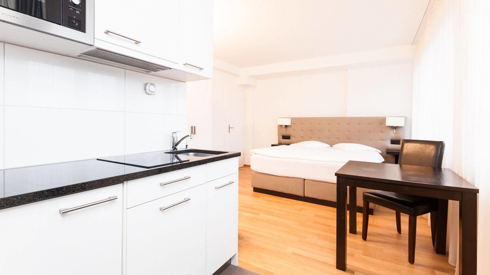 Swiss Star Longstreet - Self Check-In Apartment Zurich Exterior photo