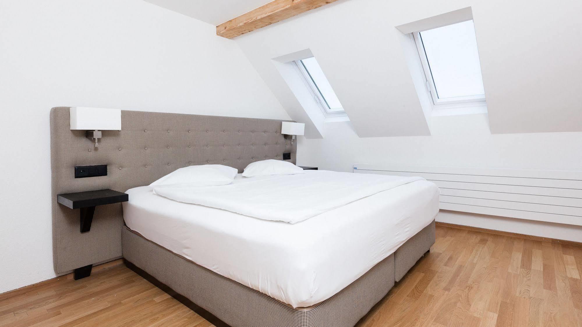 Swiss Star Longstreet - Self Check-In Apartment Zurich Exterior photo