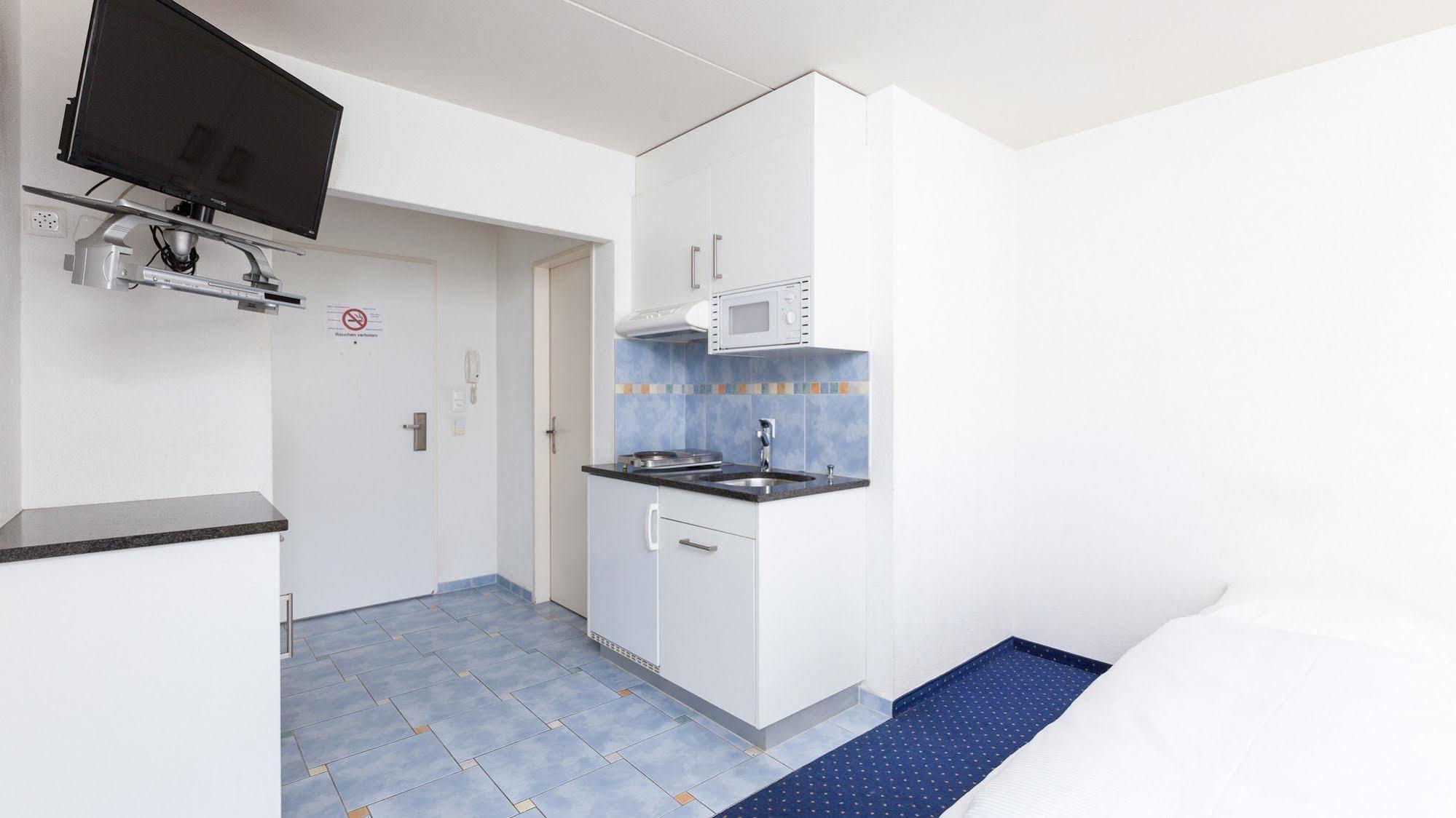 Swiss Star Longstreet - Self Check-In Apartment Zurich Exterior photo
