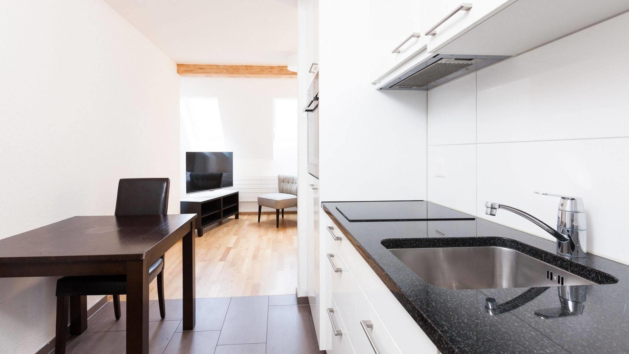 Swiss Star Longstreet - Self Check-In Apartment Zurich Exterior photo